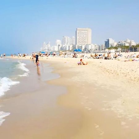 Apart Hotel TLV/Bat Yam Beach Front 1207 Bagian luar foto