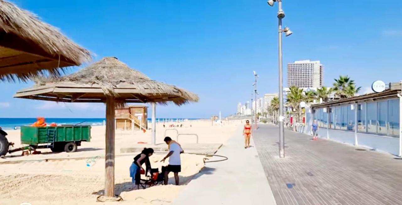 Apart Hotel TLV/Bat Yam Beach Front 1207 Bagian luar foto
