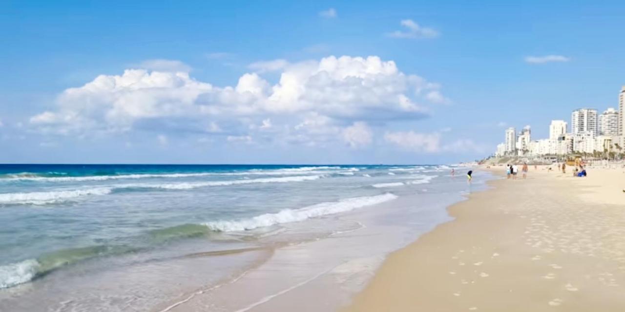 Apart Hotel TLV/Bat Yam Beach Front 1207 Bagian luar foto