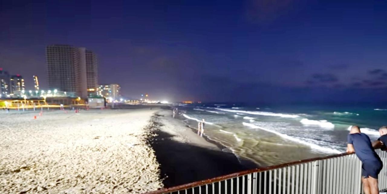 Apart Hotel TLV/Bat Yam Beach Front 1207 Bagian luar foto